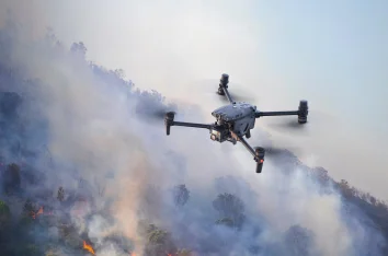 Drony DJI Enterprise wyposażone w zaawansowane kamery o wysokiej rozdzielczości