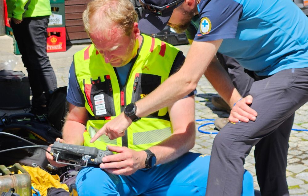 Szkolenie ratownika TOPR w zakresie obsługi dronów transportowych.